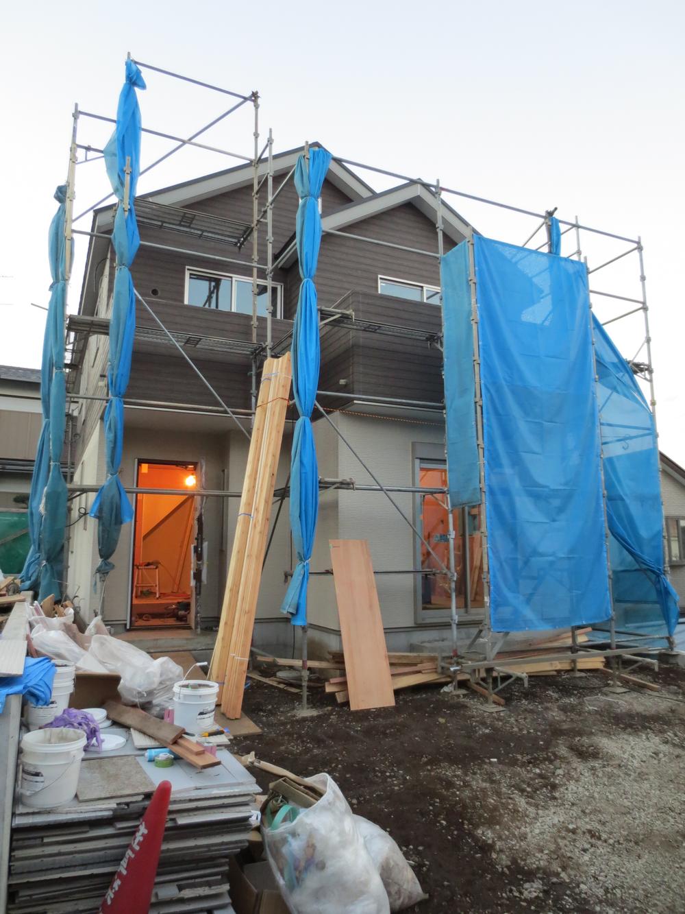 Local appearance photo. Local (11 May 2013) Shooting