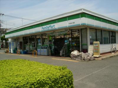 Convenience store. FamilyMart Machida Kogasaka store up (convenience store) 426m