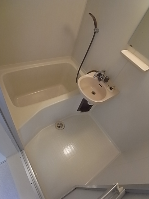 Bath. bus ・ Restroom