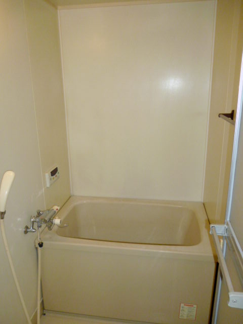 Bath. With reheating function