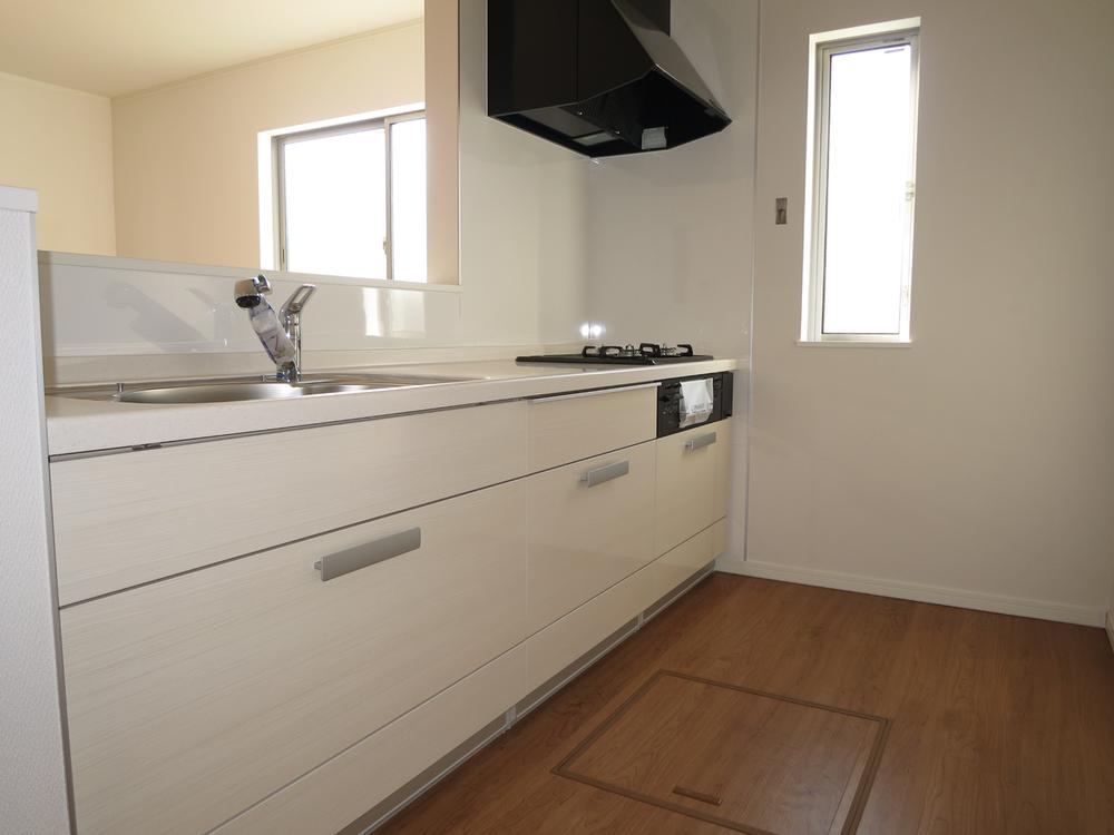 Kitchen. Local (12 May 2013) Shooting