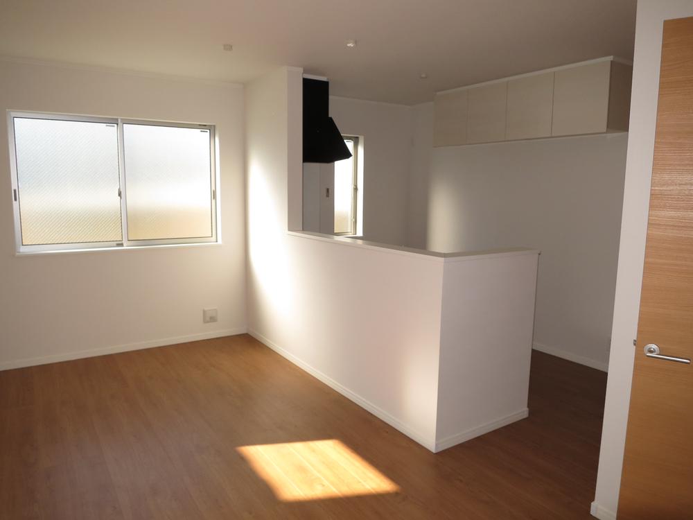 Living. Local (12 May 2013) Shooting