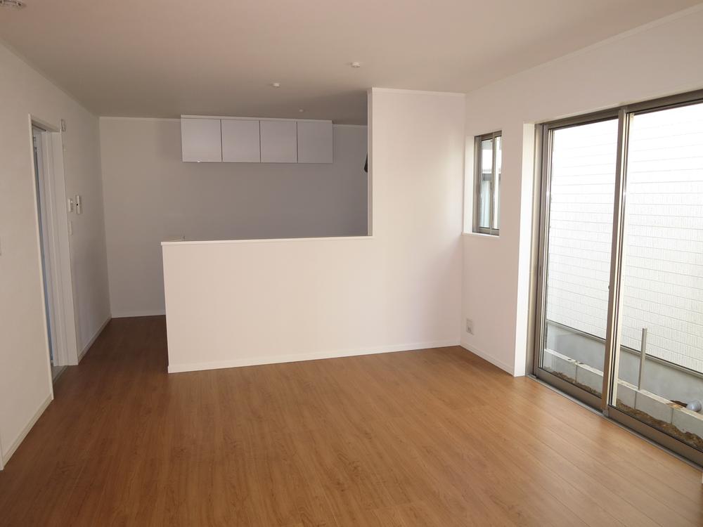 Living. Local (12 May 2013) Shooting