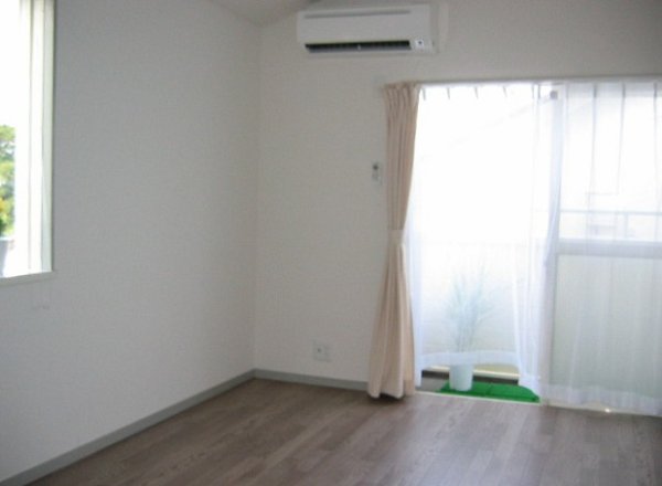 Living and room. Room example