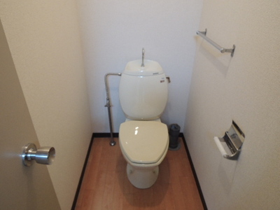 Toilet. Since the bus toilet by, every day, Comfortable Toilet