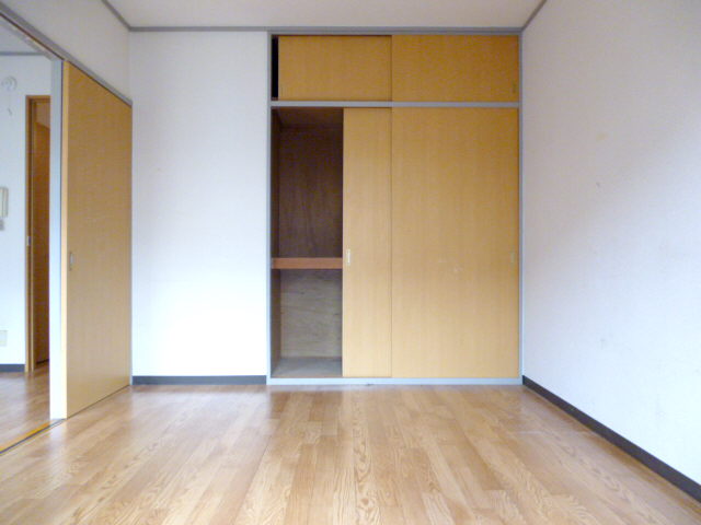 Living and room. Nanyang room