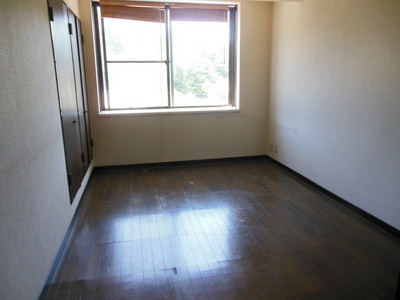 Other room space. Western is