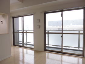 Living and room. Upstairs is also 2 Menmado.