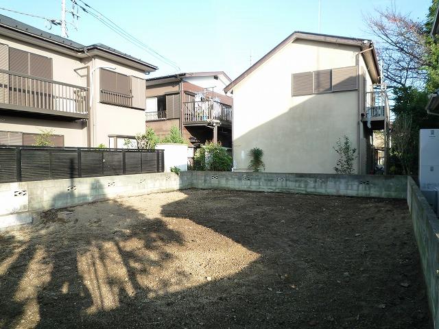 Local land photo. Local (12 May 2012) shooting