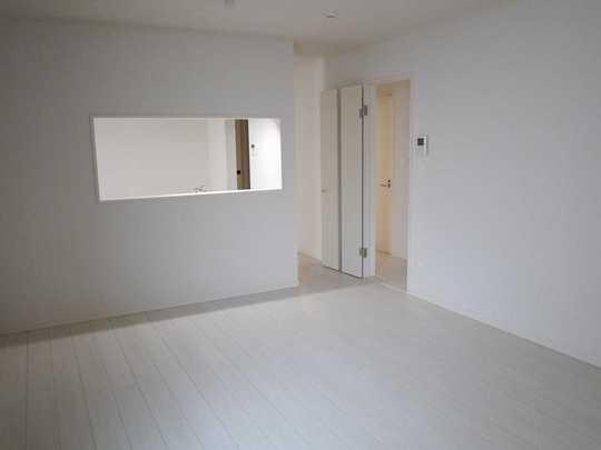 Living. LDK16 quires more