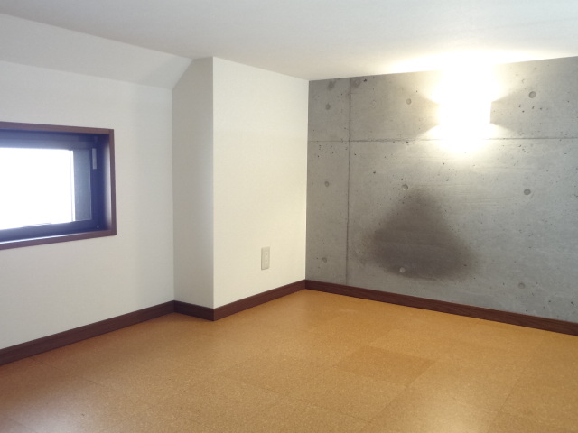 Other room space. Loft