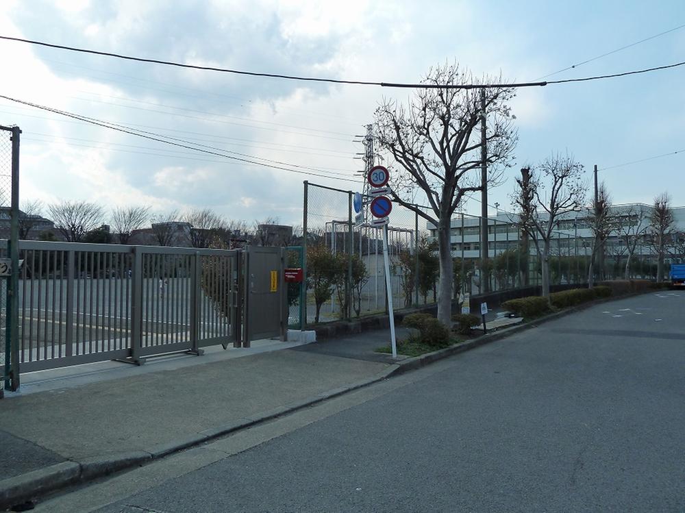 Primary school. Machida Minami 951m until the second elementary school