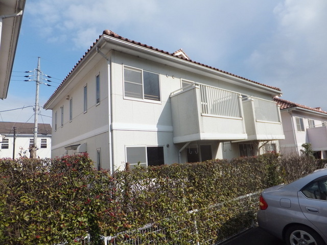 Building appearance. Day is also good