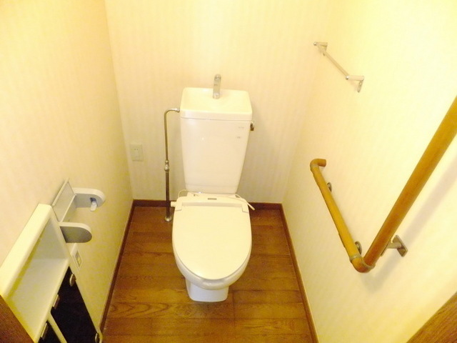 Toilet. ☆ toilet, There is also to 2F ☆