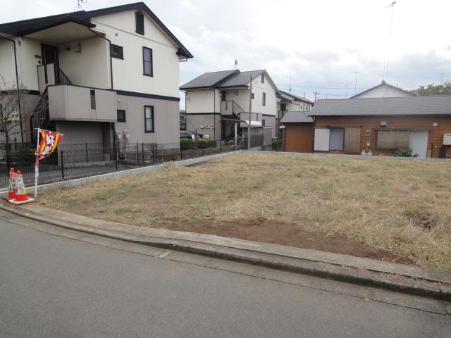 Local appearance photo. Building 2