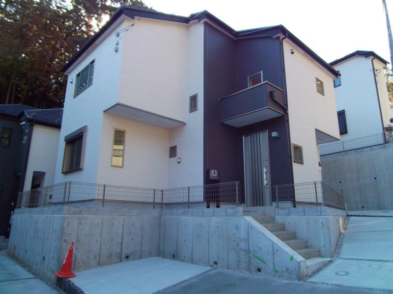 Local photos, including front road. 10 Building