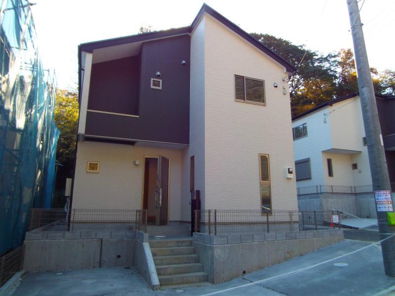 Local appearance photo. Local (12 May 2013) Shooting