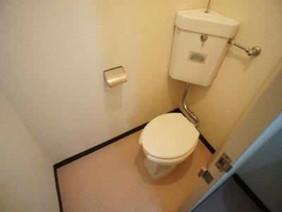 Toilet. Since the bus toilet by, every day, Comfortable Toilet