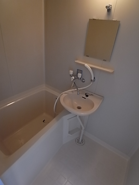 Bath. bus ・ Restroom