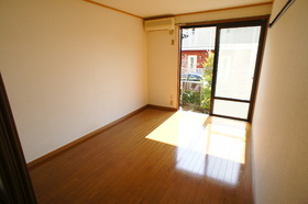 Living and room. Western-style 6 Pledge (It is air-conditioned)