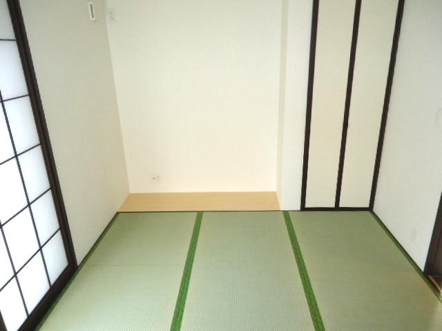Non-living room. Japanese style room