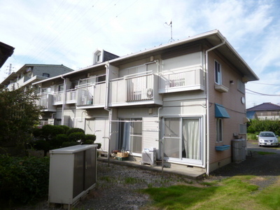 Building appearance. Sekisui House of rental housing Shamezon