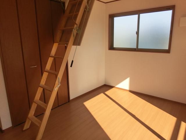 Non-living room. Building 2