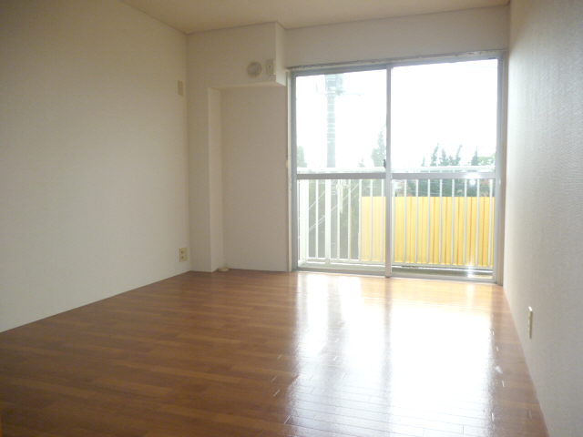 Living and room. Southeast Western-style