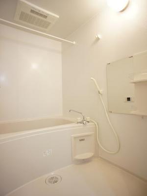 Bath. Reheating function with bathroom