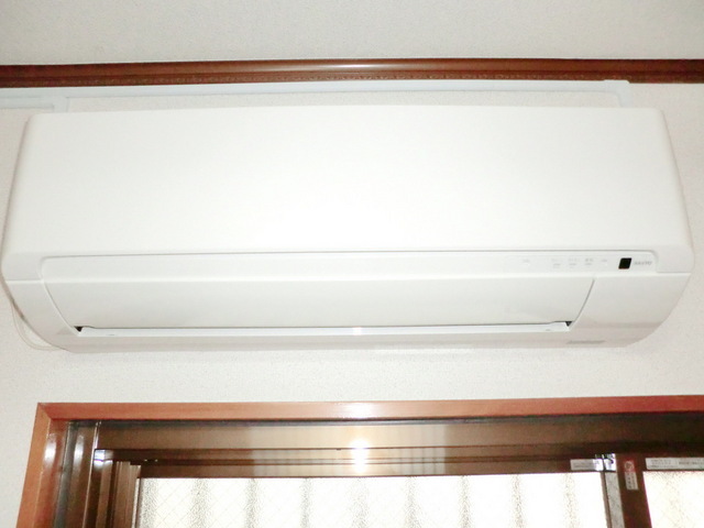 Other Equipment.  ☆  Air-conditioned  ☆