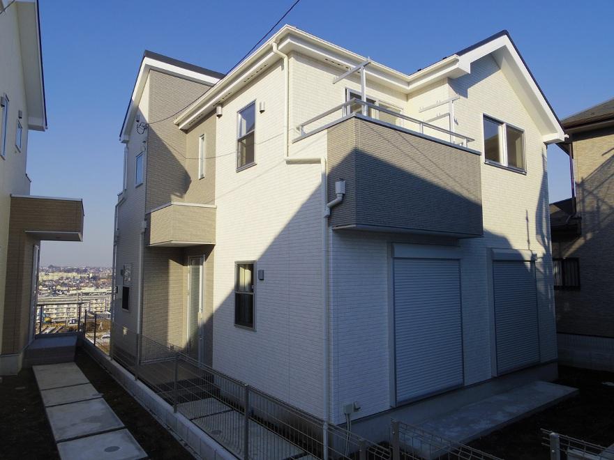 Local appearance photo. Local (11 May 2013) Shooting