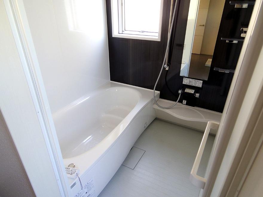 Bathroom. Indoor (11 May 2013) Shooting