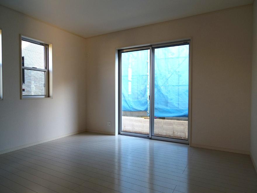 Non-living room. Indoor (11 May 2013) Shooting