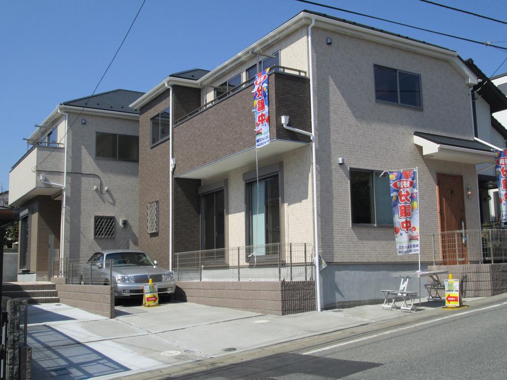 Same specifications photos (appearance). Same specifications construction cases