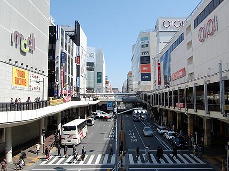 Other. 2 routes crowded intersection Machida Terminal