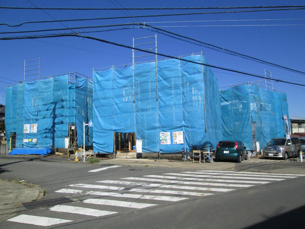 Local photos, including front road. Local photo of under construction