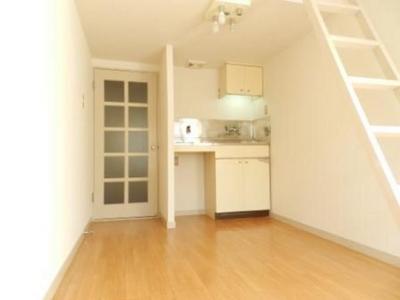 Living and room. Compact rooms