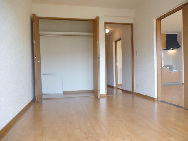 Living and room. 2F Nanyang room