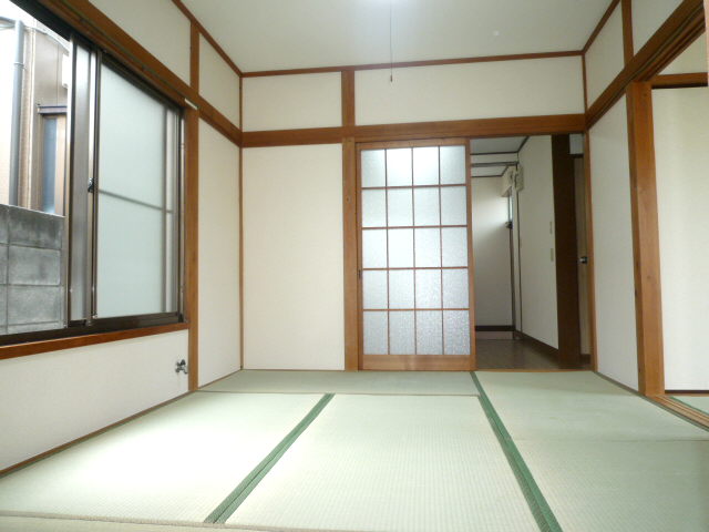 Living and room. Japanese-style room 6 quires