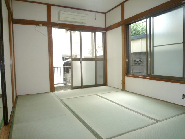 Living and room. Japanese-style room 6 quires