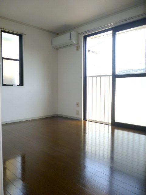 Living and room. Southeast Western-style