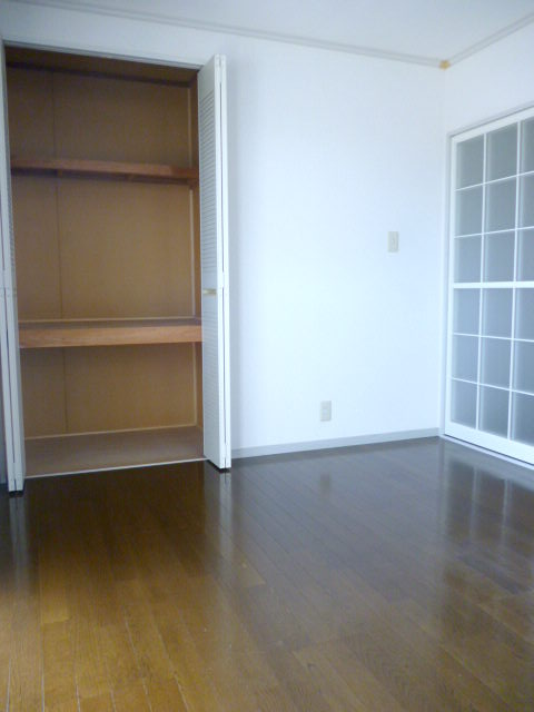 Living and room. Southeast Western-style