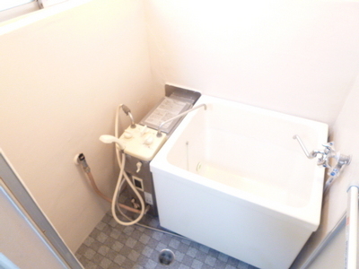 Bath. bus ・ It is also stuck in the spacious bath because the toilet of another