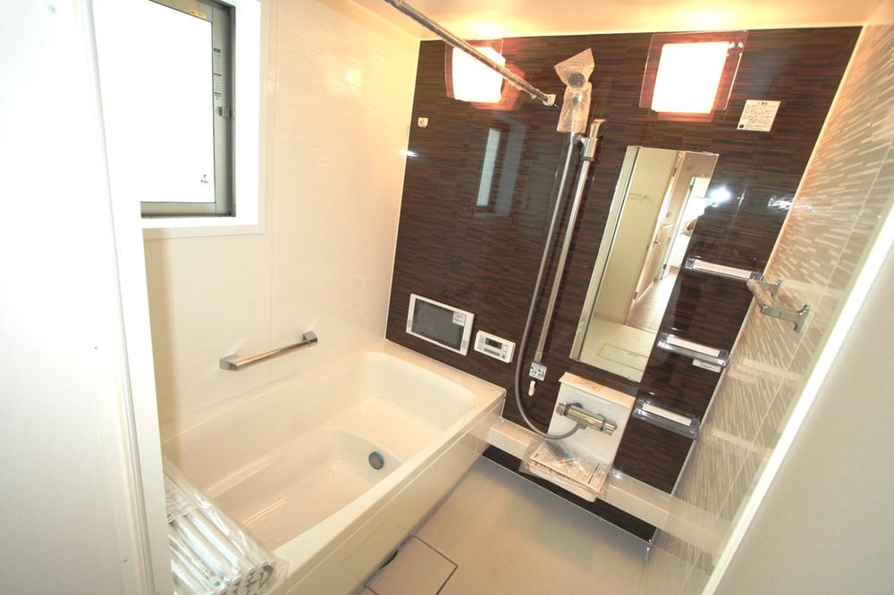 Bathroom. Local (10 May 2013) Shooting