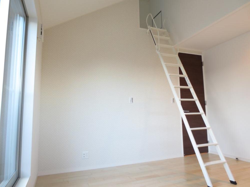 Other introspection. Construction example photo Master bedroom Gradient ceiling + loft