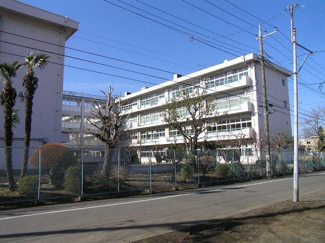 Junior high school. 308m until Machida Municipal Tadao junior high school