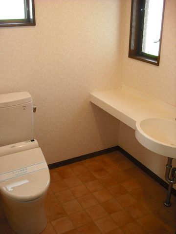 Toilet. Second floor toilet