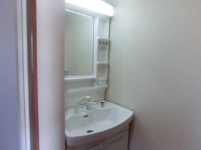 Wash basin, toilet. number 3 ・ 1 Building