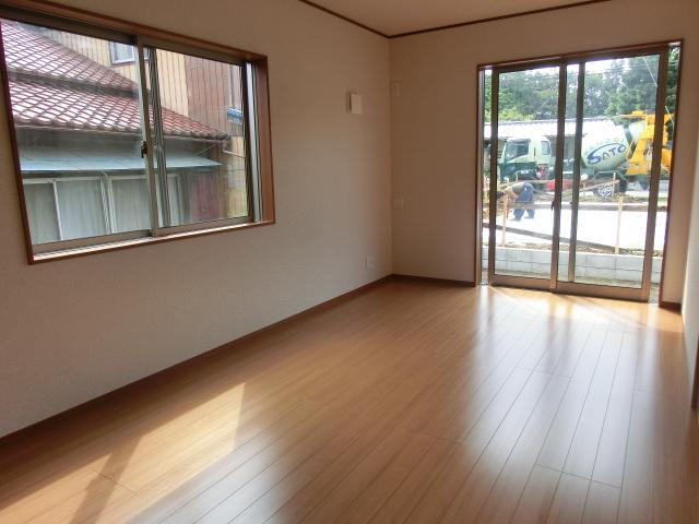 Living. number 3 ・ Building 2