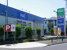 Dorakkusutoa. Hack drag 700m until Machida Koyama store (drugstore)